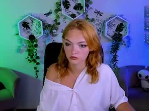 Screenshot from alexis_pink webcams