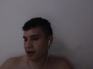 Screenshot from alexking2026 webcams
