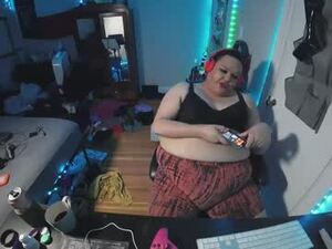 Screenshot from alexxxis2011x3 webcams