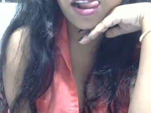 Screenshot from aliaa_love webcams