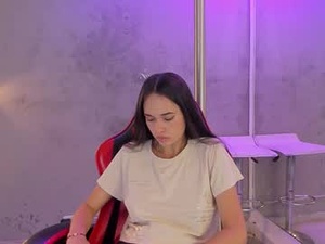 Screenshot from alice__susan webcams