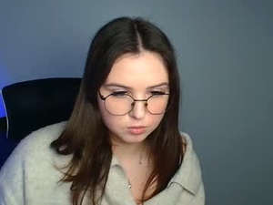 Screenshot from alice_alic_e webcams