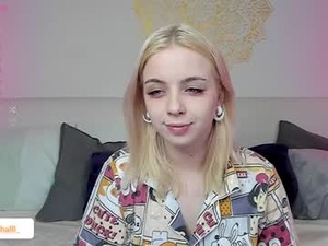 Screenshot from alice_halle webcams