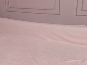 Screenshot from alice_reeed webcams