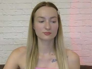 Screenshot from alice_sweet_01 webcams