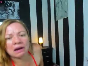 Screenshot from alicee_mature4 webcams