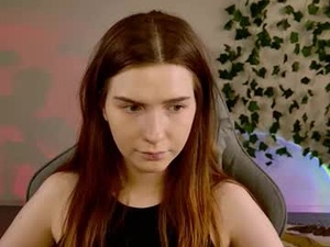 Screenshot from aliceinredsquare_ webcams