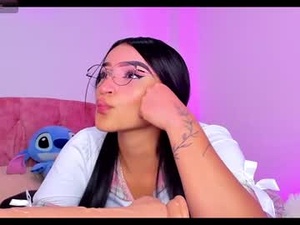 Screenshot from alicekiing_ webcams