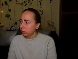 Screenshot from alicewonderkiss webcams