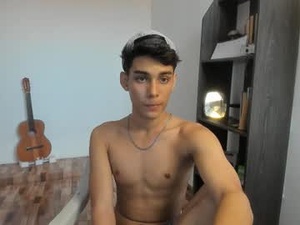 Screenshot from aliotttwink webcams