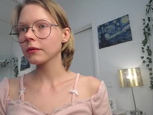 Screenshot from alisa_lisova webcams