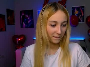 Screenshot from alison_purr webcams