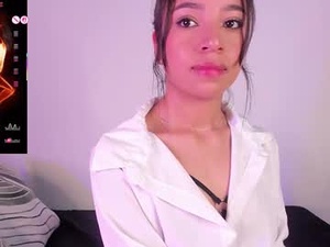 Screenshot from alissarose_1 webcams