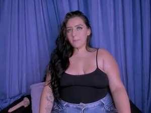 Screenshot from alizon_cooper webcams