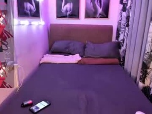 Screenshot from alluringallison webcams