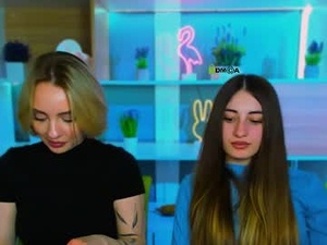 Screenshot from alma_heart webcams