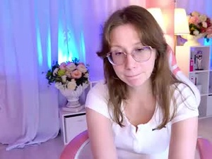 Screenshot from alonce_meow webcams