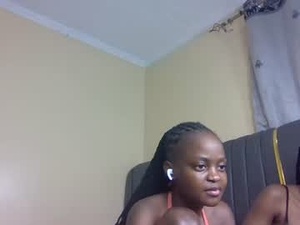 Screenshot from alora_bby webcams