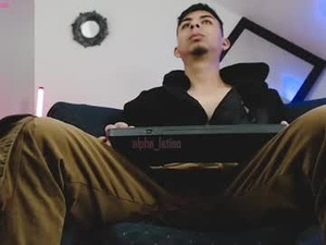 Screenshot from alpha_latino_ webcams