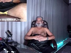 Screenshot from alpha_uk_boss webcams