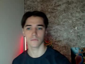 Screenshot from alphadevil11 webcams