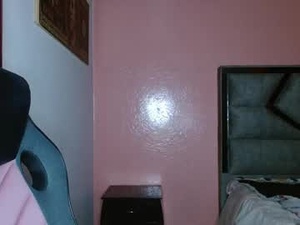 Screenshot from alyce__ webcams