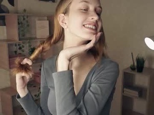 Screenshot from alyshaanzaldua webcams