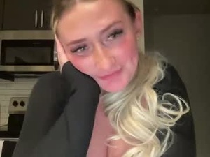 Screenshot from alyssa_skyee webcams