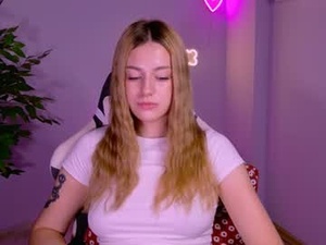 Screenshot from ameliaroseline webcams