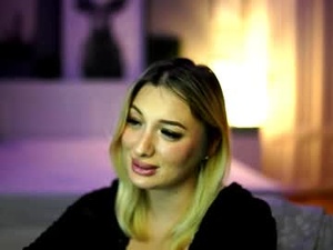 Screenshot from amira_velvet webcams
