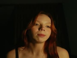 Screenshot from amora_bloom webcams