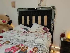 Screenshot from amorocha_hot webcams