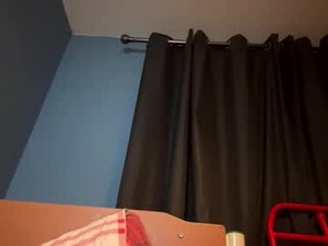 Screenshot from amwillz1997 webcams