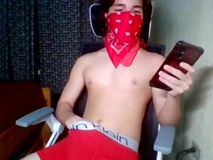 Screenshot from andreeew_018 webcams