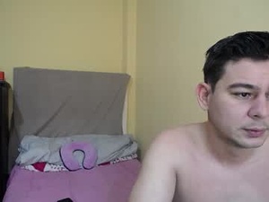 Screenshot from andreitahot69 webcams