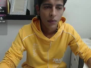 Screenshot from andrescoll25 webcams