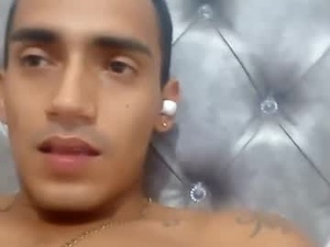 Screenshot from andresfmc1997 webcams