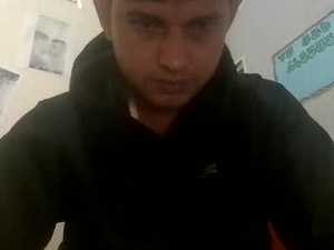 Screenshot from andriuz0306 webcams