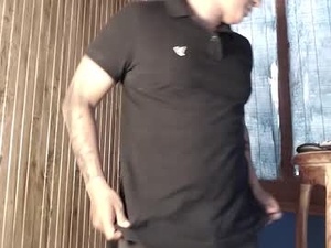 Screenshot from andrux_hot webcams