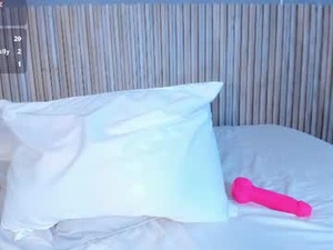 Screenshot from anelyz_molina webcams