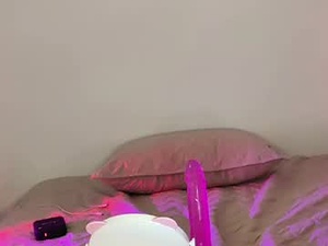 Screenshot from ang3l_b17ch webcams