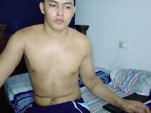 Screenshot from angel_7020 webcams