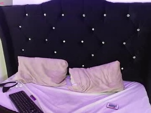 Screenshot from angel_adrien webcams