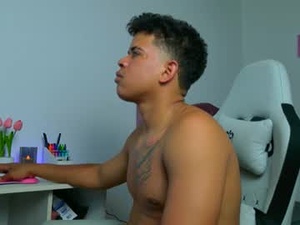 Screenshot from angelblack16 webcams