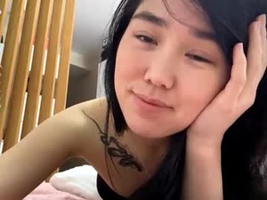 Screenshot from annabellegallego webcams