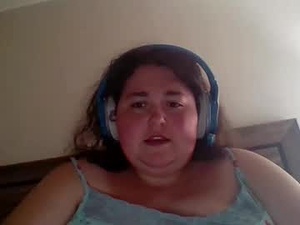 Screenshot from annaoftherealms webcams