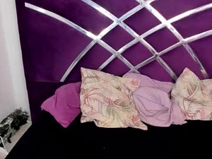 Screenshot from annie_ht webcams