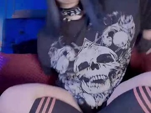 Screenshot from annii_rose webcams