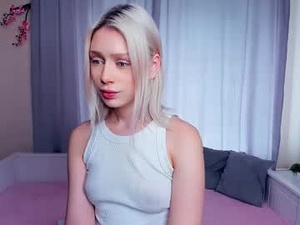 Screenshot from annneloveee webcams