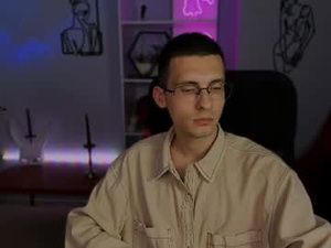 Screenshot from anthony_smiley webcams